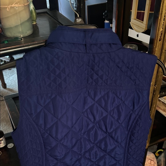 New Crown & Ivy Women's Blue Quilted Vest - Picture 5 of 6